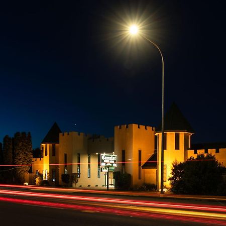 Camelot Motor Lodge And Conference Centre Palmerston North Exterior foto