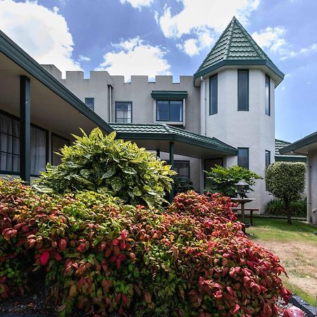 Camelot Motor Lodge And Conference Centre Palmerston North Exterior foto