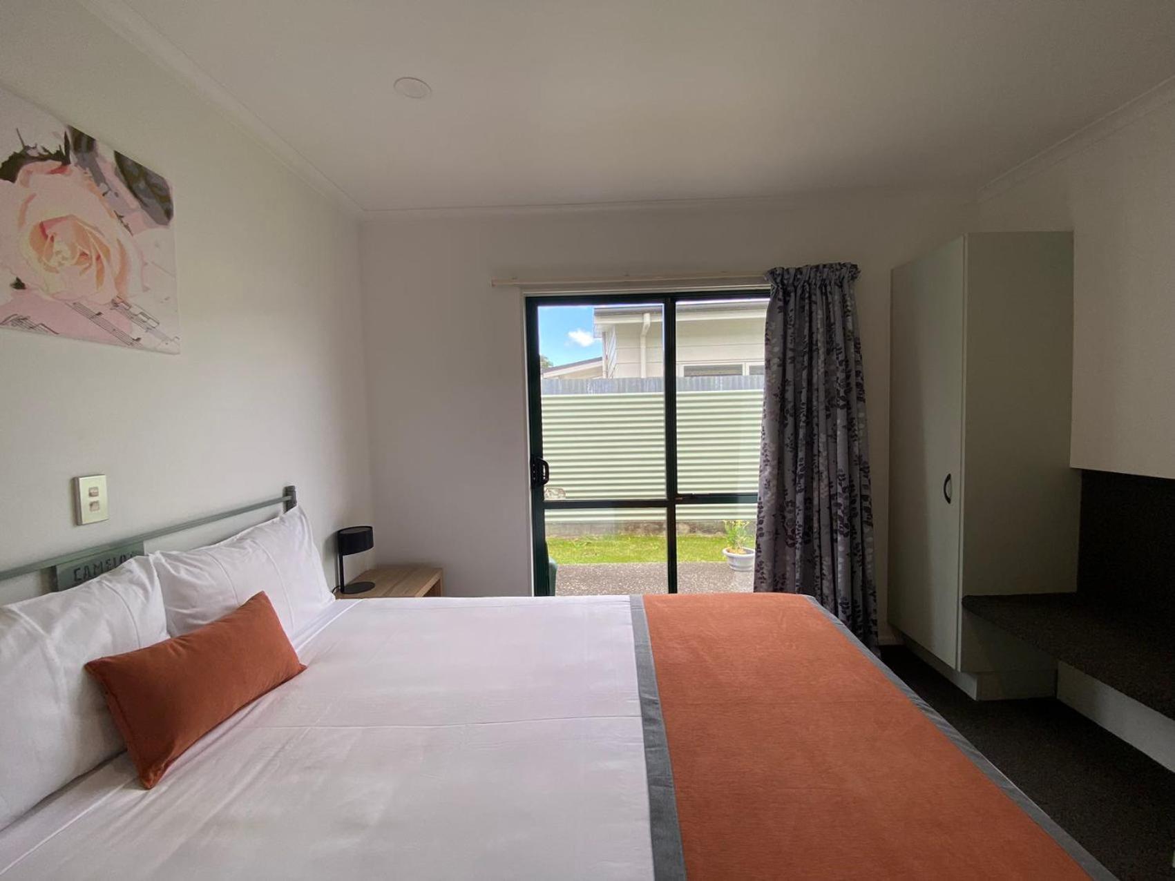 Camelot Motor Lodge And Conference Centre Palmerston North Exterior foto