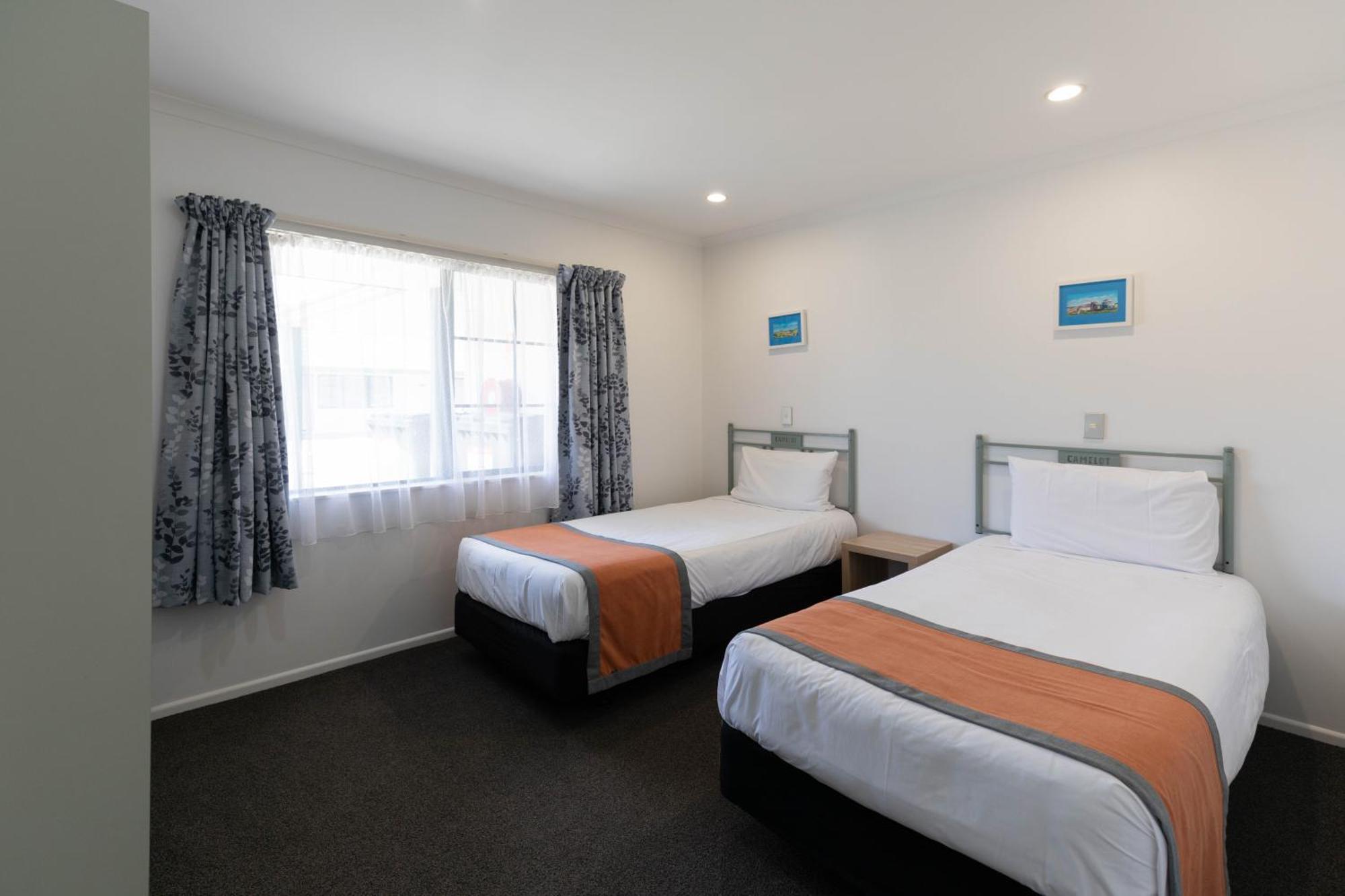 Camelot Motor Lodge And Conference Centre Palmerston North Exterior foto