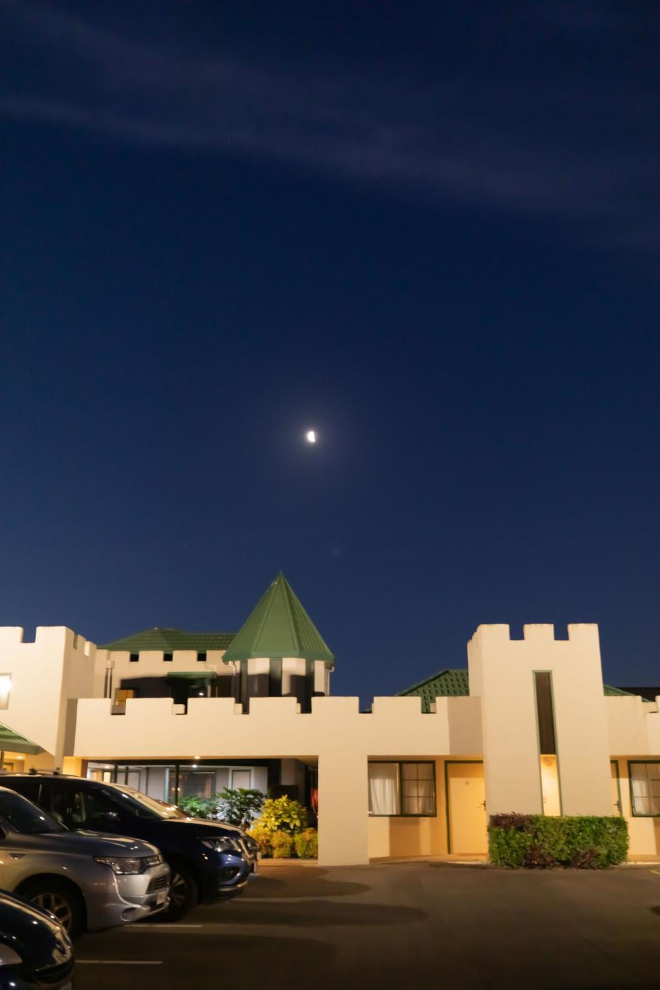 Camelot Motor Lodge And Conference Centre Palmerston North Exterior foto
